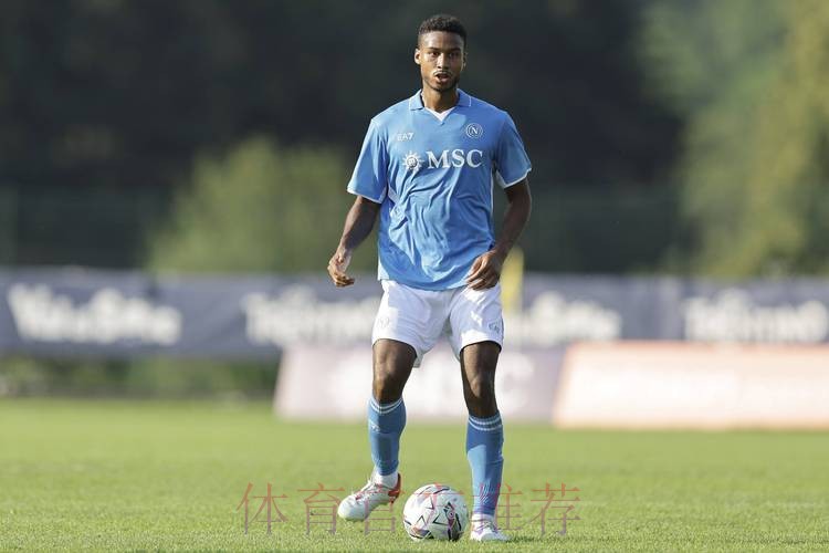 罗马诺:那不勒斯50万欧签莱切边锋路易斯-哈萨 罗马诺:那不勒斯50万欧签莱切边锋路易斯-哈萨